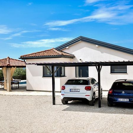 Wonderful Holiday House Bruno With Heated Pool Zadar Exterior photo