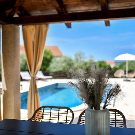 Wonderful Holiday House Bruno With Heated Pool Zadar Exterior photo